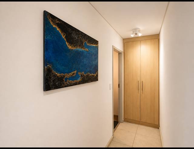 2 BEDROOM APARTMENT FOR SALE IN CAPE TOWN CITY CENTRE